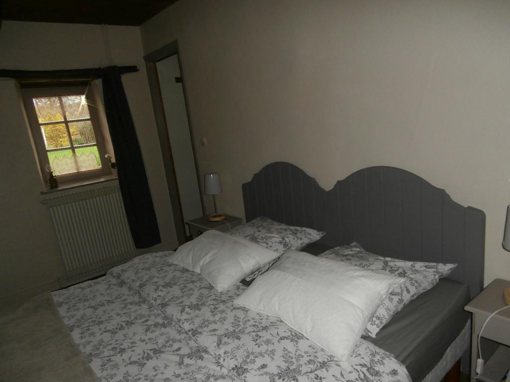 L'Apotheis Bed & Breakfast Saint-Thegonnec Loc-Eguiner Ruang foto