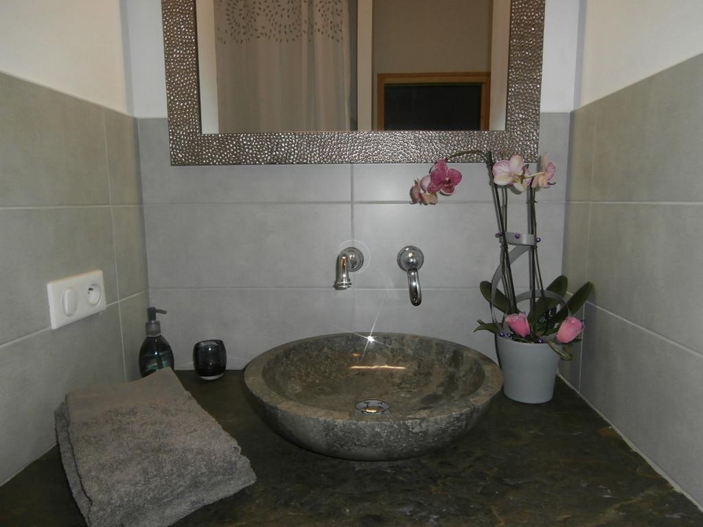 L'Apotheis Bed & Breakfast Saint-Thegonnec Loc-Eguiner Ruang foto